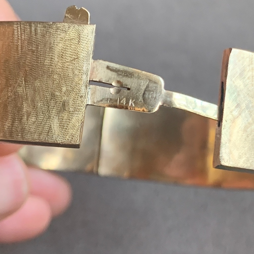 14k gold Wide and Heavy Bracelet - Picture 6 of 7